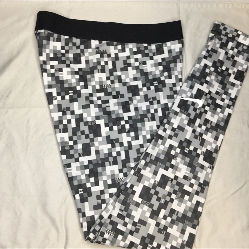 Nike Pro leggings